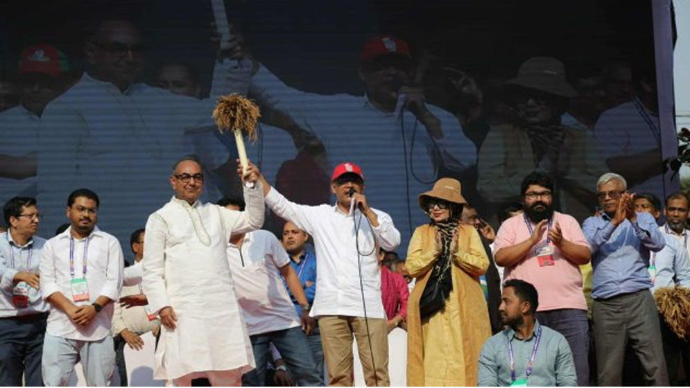 দুর্নীতিমুক্ত বাংলাদেশ গড়তে কোনো ধরনের সমঝোতা করা হবে না বলে বক্তব্য দিচ্ছেন তারেক রহমান